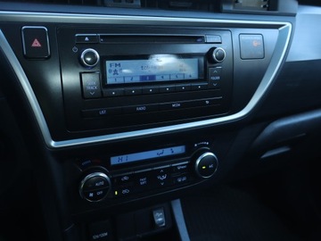 Toyota Auris II Hatchback 5d Dual VVT-i 100 99KM 2014 Toyota Auris 1.3 Dual VVT-i, Salon Polska, Klima, zdjęcie 11