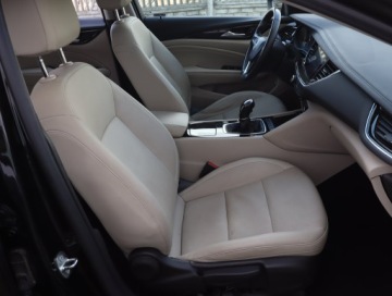 Opel Insignia I Sports Tourer Facelifting 2.0 CDTI Ecotec 170KM 2017 Opel Insignia 2.0 CDTI, 167 KM, Skóra, Navi, zdjęcie 8