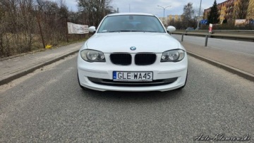BMW Seria 1 E81/E87 Hatchback 5d E87 2.0 118d 143KM 2008 BMW Seria 1 BMW 118D Skora Nawigacja Okazja 2.0 Diesel 143KM, zdjęcie 2