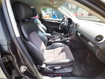Audi A3 8P Hatchback 3d 2.0 TDI CR 170KM 2010 AUDI A3 Quattro 4x4, Manual, 2x Klucz, Nawigacja, Kamera cofania 8P, zdjęcie 5