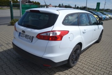 Ford Focus III Hatchback 5d 1.6 Duratec 105KM 2013 Ford Focus, zarejestrowany, zdjęcie 6