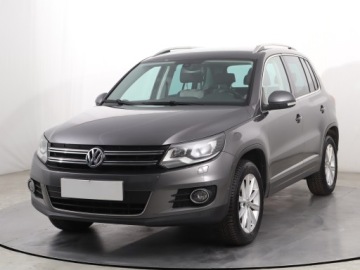 Volkswagen Tiguan I SUV Facelifting 2.0 TDI CR DPF BlueMotion 140KM 2014 VW Tiguan 2.0 TDI, Salon Polska, Serwis ASO, 4X4, zdjęcie 1