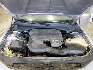 Chrysler 300C II 2017 Chrysler 300 Limited 2017 3.6l 3.6 Benzyna 292KM, zdjęcie 6