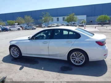 BMW Seria 3 G20-G21 2023 BMW Seria 3 330i 2023 2.0l 2.0 Benzyna 255KM, zdjęcie 2