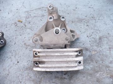FORD TRANSIT ŁAPA SILNIKA MK6 00-06r 2.0 TDDI