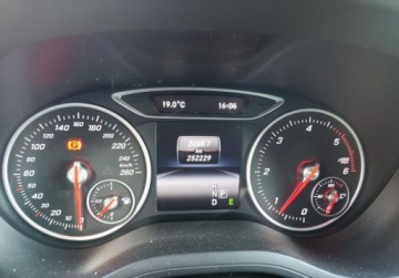 Mercedes Klasa B W246 Sports Tourer 200 CDI 136KM 2015 Mercedes-Benz Klasa B Serwisowany w ASO Mercedes Kratka Dostawczy 2 osoby, zdjęcie 31