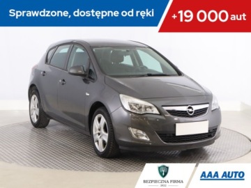 Opel Astra J Hatchback 5d 1.4 Turbo ECOTEC 140KM 2012 Opel Astra 1.4 T, Klima, Tempomat, Parktronic