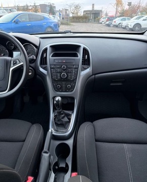 Opel Astra J Sports Tourer Facelifting 1.6 Twinport ECOTEC 115KM 2013 Opel Astra 1 wlasciciel, auto bezwypadkowy, NISKI POTWIERDZONY PRZEBIEG, zdjęcie 9