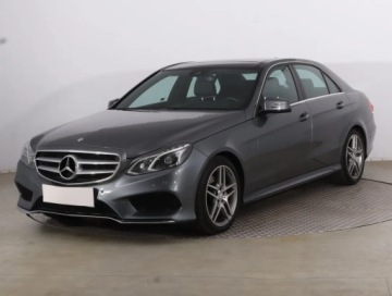 Mercedes Klasa E W212 Kombi Facelifting 220 BlueTEC 170KM 2016 Mercedes E E 220 BlueTEC 4MATIC, Salon Polska, zdjęcie 1