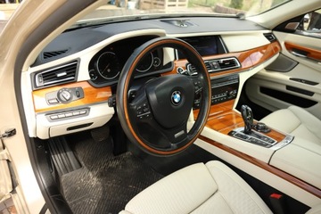 BMW Seria 7 F01 Sedan L Facelifting 750Ld 381KM 2013 BMW 7, F01 ,750 d , xDrive 381 KM , INDIVIDUAL ,ALPINA, zdjęcie 4