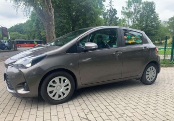 Toyota Yaris III Hatchback 5d Facelifting 2017 1.0 VVT-i 72KM 2019 Toyota Yaris Salon -Polska Pierwszy wlsciciel gwarancja fabryczna do 2029, zdjęcie 10