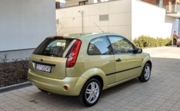Ford Fiesta VI 1.4 16V 80KM 2005 Ford Fiesta 1,4 Automat 102 tys. km Lift 1.4 Benzyna 80KM, zdjęcie 3