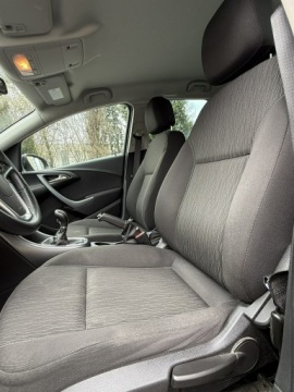 Opel Astra J Sports Tourer Facelifting 1.4 Turbo ECOTEC 120KM 2014 Opel Astra J 1.4T Lift 2014r Nawigacja Serwis, zdjęcie 6