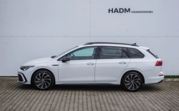 Volkswagen Golf VIII Variant 1.5 eTSI 150KM 2023 Volkswagen Golf Volkswagen Golf 1.5 eTSI MHEV R-Line DSG 1.5 Benzyna 150KM, zdjęcie 4
