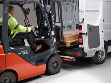 ЗАДНИЙ БАМПЕР MAN TGE VW CRAFTER II 2017-