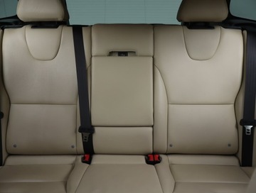 Volvo XC60 I SUV Facelifting 2.4 D4 190KM 2017 Volvo XC60 D4, Salon Polska, 187 KM, 4X4, zdjęcie 9