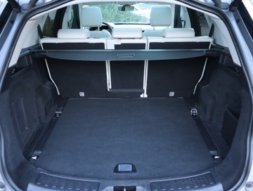 Land Rover Discovery Sport SUV 2.0 TD4 150KM 2019 Land Rover Discovery Sport eD4, Salon Polska, zdjęcie 13