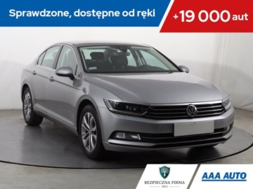 Volkswagen Passat B8 Limousine 1.8 TSI BlueMotion Technology 180KM 2017 VW Passat 1.8 TSI, Salon Polska, 1. Właściciel