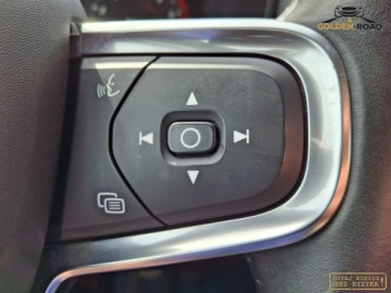 Volvo XC40 Crossover 1.5 T3 163KM 2020 Volvo XC 40 1,5 T3 BENZ 163KM klima elektryka kamera navi alu oplacony 1.5, zdjęcie 17