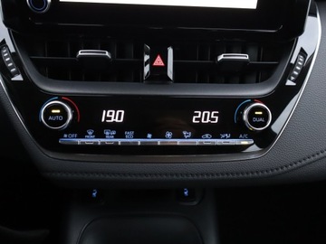 Toyota Corolla XII Sedan Facelifting 1.5 VVT-i 125KM 2023 Toyota Corolla 1.5 VVT-i, Salon Polska, zdjęcie 18