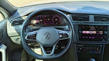 Volkswagen Tiguan II SUV Facelifting 2.0 TDI 150KM 2022 Volkswagen Tiguan 2.0TDI 150KM ACC R-Line Panorama, zdjęcie 11
