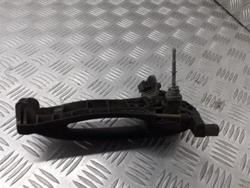 KLIKA LEVÝ PŘEDNÍ VNĚJŠÍ MERCEDES W168 1.4