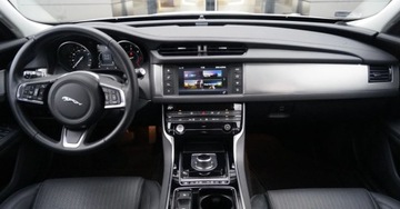 Jaguar XF II Sedan 2.0 i4D 180KM 2018 Jaguar XF 2.0 Diesel 180KM, zdjęcie 2