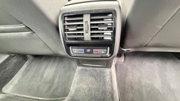 Volkswagen Passat B8 Variant 2.0 TDI BlueMotion SCR 150KM 2016 Volkswagen Passat Raty 2.0 tdi 150KM Bez adblue DSG 115tys km Duza Navi Ka, zdjęcie 32
