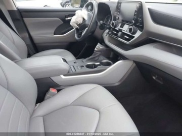 Toyota Highlander III 2022 Toyota Highlander 2022r., XLE, od ubezpieczalni 3.5 Diesel 295KM, zdjęcie 8