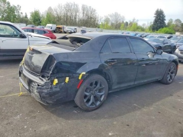 Chrysler 300C II 2022 Chrysler 300 Touring L 2022 3.6 Benzyna 292KM, zdjęcie 3