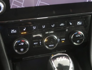 Skoda Superb III Kombi 2.0 TDI 190KM 2017 Skoda Superb 2.0 TDI, Salon Polska, 187 KM, zdjęcie 11