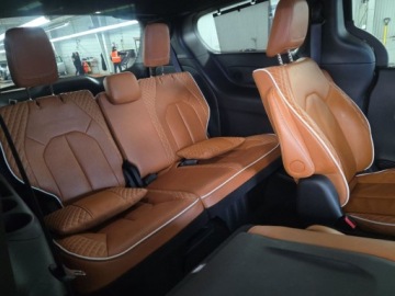 Chrysler Pacifica II 2025 Chrysler Pacifica Puinnacle 2025 3.6 Benzyna 287KM, zdjęcie 16
