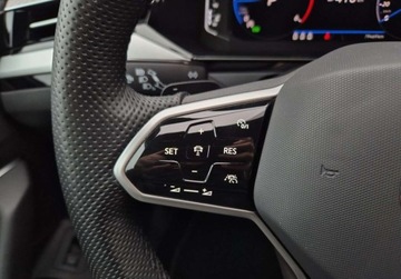 Volkswagen Arteon Fastback Facelifting 2.0 TDI 200KM 2023 Volkswagen Arteon Shooting Brake R-Line 2.0TDI 200KM DSG Kamera360 ACC Hak, zdjęcie 20