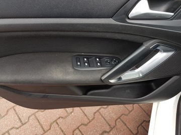 Peugeot 308 II SW Facelifting 1.5 BlueHDI 130KM 2019 Peugeot 308 SW BLUEHDI 130 STOP &amp; START, zdjęcie 23