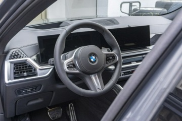 BMW X6 G06 SUV Facelifting 3.0 40d 352KM 2026 BMW X6 xDrive40d Dostępne od ręki!, zdjęcie 11