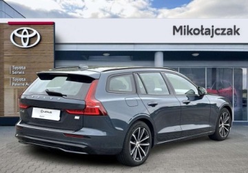 Volvo V60 II  2022 Volvo V60 T6 AWD Plug-In Hybrid Inscription Expression 2.0 Benzyna 350KM, zdjęcie 5