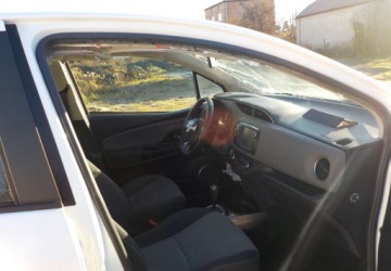 Toyota Yaris III 2016 Toyota Yaris Okazja 1.5 Hybryda 75KM, zdjęcie 18