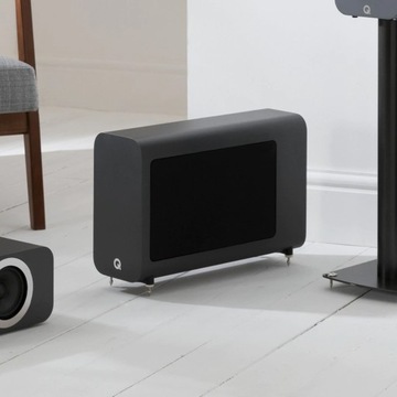 Q ACOUSTICS QA 3060S УМНЫЙ, ТОНКИЙ, СТИЛЬНЫЙ САБВУФЕР С МЕГА НАСАМИ