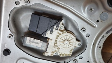 MECHANIZMUS OKNO ELELKTRICKÝ PRAVÝ ZADNÍ VW GOLF V HB