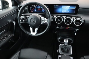 Mercedes Klasa A W177/V177 Hatchback 1.3 200 163KM 2018 Mercedes A A 200, Skóra, Navi, Klima, Klimatronic, zdjęcie 6