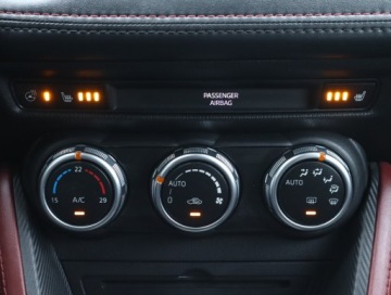 Mazda CX-3 Crossover 2.0 SKY-G 120KM 2017 Mazda CX-3 2.0 Skyactiv-G, Salon Polska, Automat, zdjęcie 16