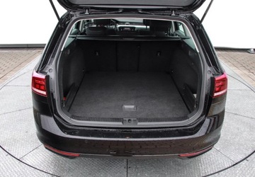 Volkswagen Passat B8 Variant Facelifting 2.0 TDI SCR 150KM 2022 Volkswagen Passat Variant 2.0TDI 150KM Business DSG, Czujniki Parkowania,, zdjęcie 8