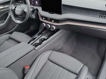 Skoda Superb IV Kombi 2.0 TSI 204KM 2026 Od ręki - L&amp;K 2.0 TSI DSG 204KM, zdjęcie 9