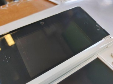 NINTENDO 3DS WHITE + КАРТА ПАМЯТИ + ОРИГИНАЛЬНОЕ ЗАРЯДНОЕ УСТРОЙСТВО