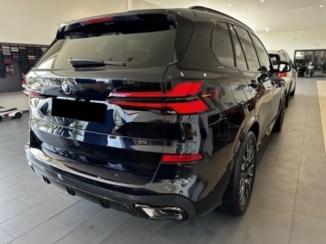 BMW X5 G05 SUV Facelifting 3.0 30d 298KM 2025 BMW X5 xDrive30d Sport Suv 3.0 (298KM) 2025, zdjęcie 3
