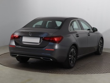 Mercedes Klasa A W177/V177 Sedan Facelifting 1.3 200 163KM 2023 Mercedes A A 200, Salon Polska, Serwis ASO, zdjęcie 4