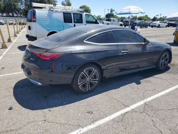 Mercedes CLE 2024 Mercedes-Benz CLE 300 4Matic 2024 2.0l 2.0 Benzyna 255KM, zdjęcie 3