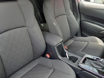 Toyota Corolla Cross 2025 Od ręki - Style 1.8 Hybrid 140KM | Podgrzewane fotele!, zdjęcie 9