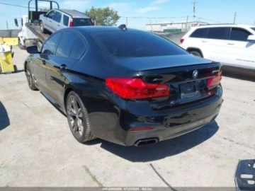 BMW Seria 5 G30-G31 2020 BMW Seria 5 m550i, 2020r., 4x4, 4.4L V8 4.4 Benzyna 523KM, zdjęcie 5