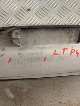 LIŠTA DVEŘE LEVÝ ZADNÍ MITSUBISHI PAJERO IV 06-20 5757A027